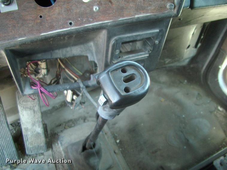 image for item DK9594 1990 Peterbilt dump truck