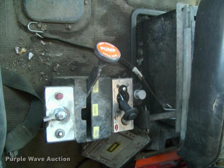 image for item DK9594 1990 Peterbilt dump truck