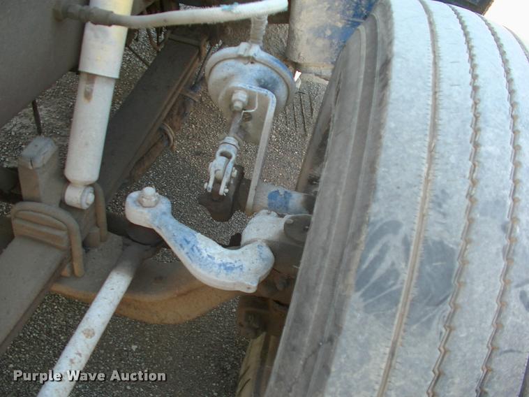 image for item DK9594 1990 Peterbilt dump truck