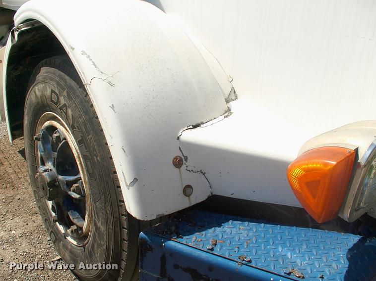 image for item DK9594 1990 Peterbilt dump truck