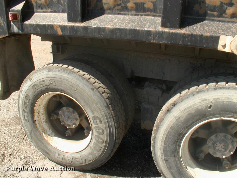 image for item DK9594 1990 Peterbilt dump truck