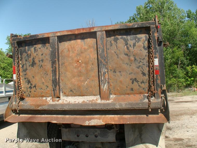 image for item DK9594 1990 Peterbilt dump truck