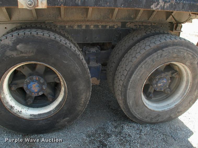 image for item DK9594 1990 Peterbilt dump truck