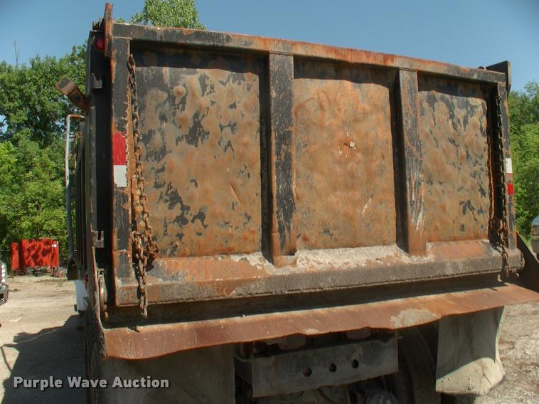 image for item DK9594 1990 Peterbilt dump truck