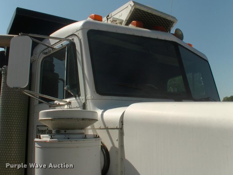 image for item DK9594 1990 Peterbilt dump truck