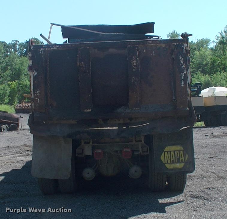 image for item DK9595 1989 Freightliner FLD dump truck