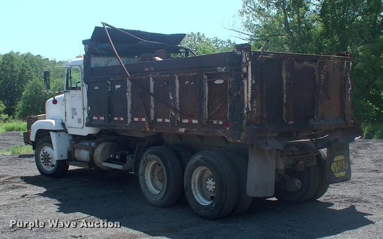 image for item DK9595 1989 Freightliner FLD dump truck