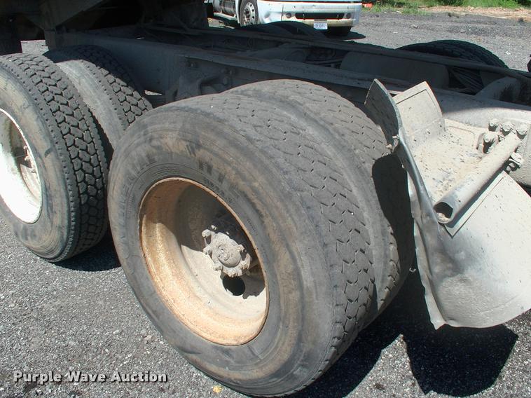 image for item DK9595 1989 Freightliner FLD dump truck