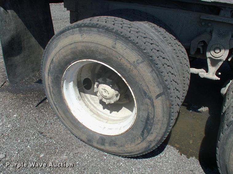 image for item DK9595 1989 Freightliner FLD dump truck