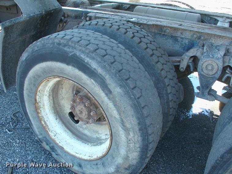 image for item DK9595 1989 Freightliner FLD dump truck