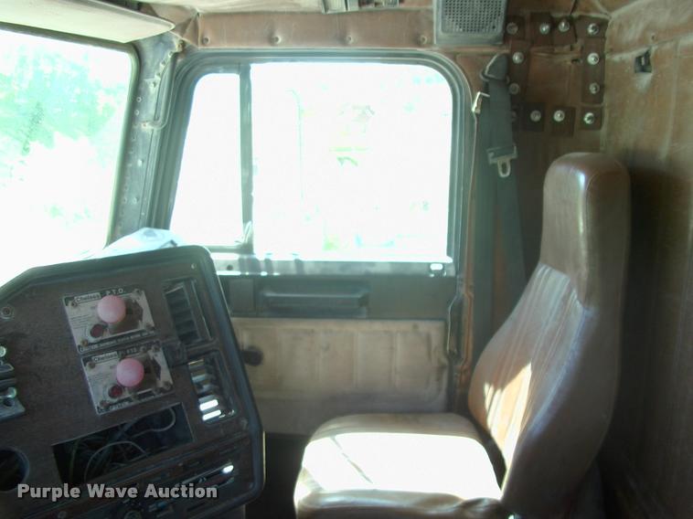 image for item DK9595 1989 Freightliner FLD dump truck