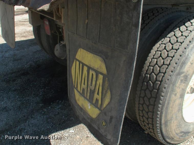 image for item DK9595 1989 Freightliner FLD dump truck