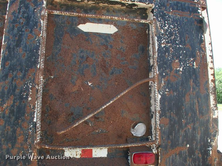 image for item DK9595 1989 Freightliner FLD dump truck