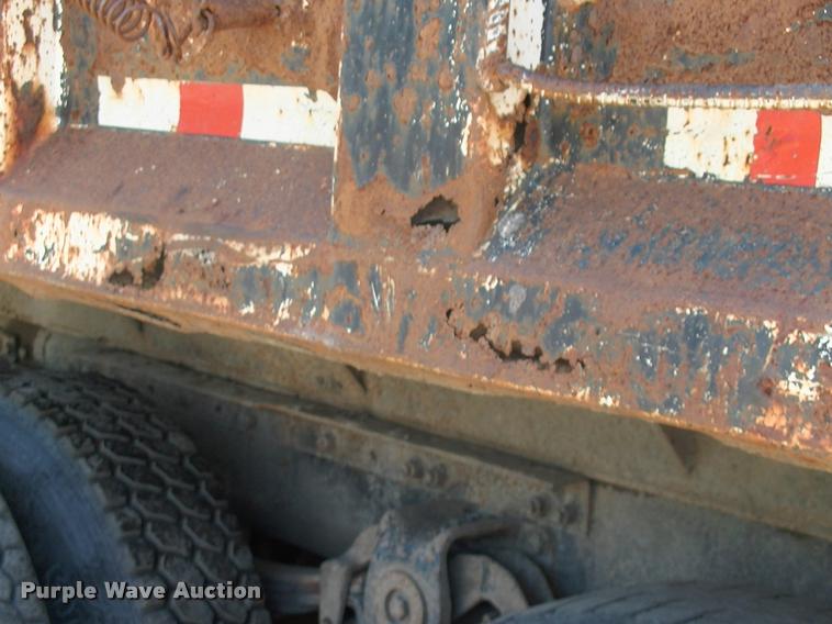 image for item DK9595 1989 Freightliner FLD dump truck