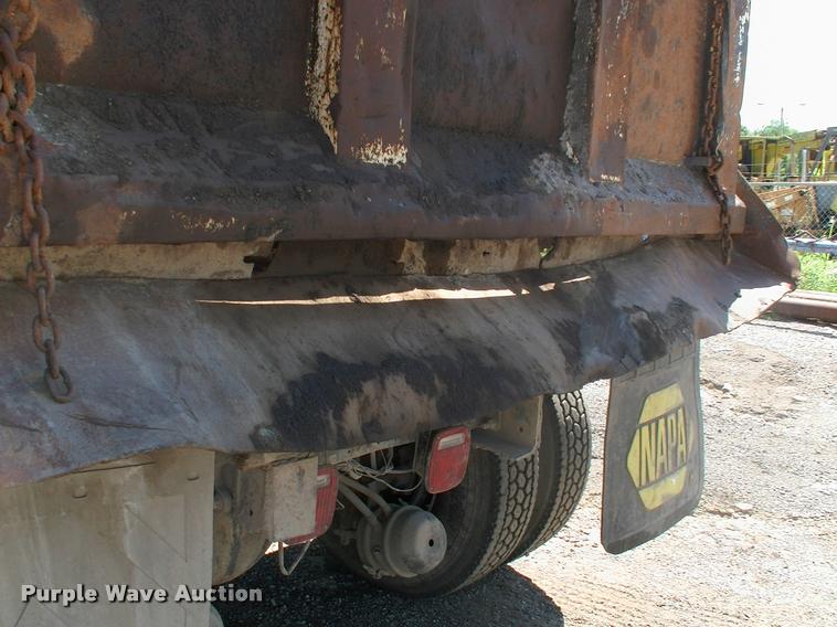 image for item DK9595 1989 Freightliner FLD dump truck