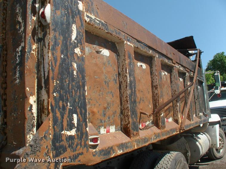 image for item DK9595 1989 Freightliner FLD dump truck