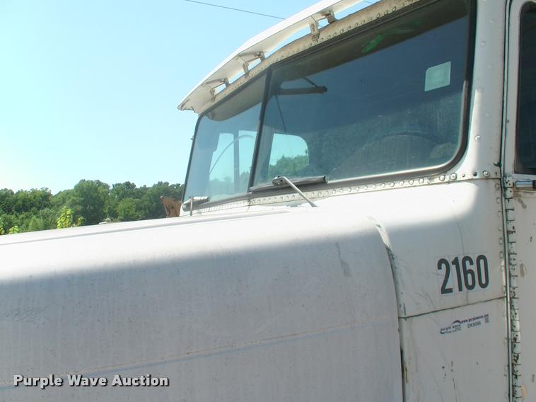 image for item DK9595 1989 Freightliner FLD dump truck