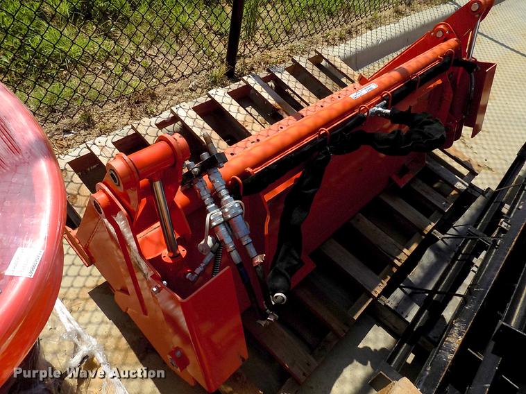 Kubota L2245 fourinone bucket in Grapevine, TX Item DK9923 sold
