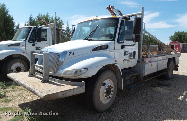 image for item DL9096 2013 International DuraStar 4300 flatbed truck