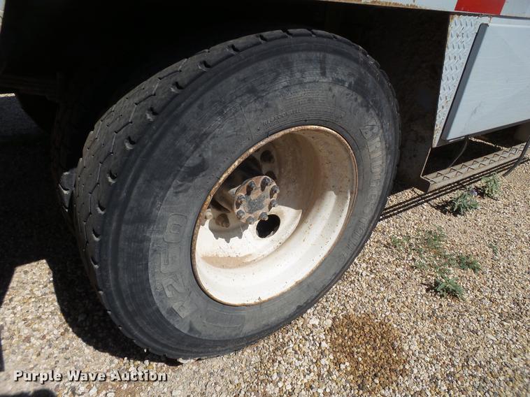 image for item DL9096 2013 International DuraStar 4300 flatbed truck