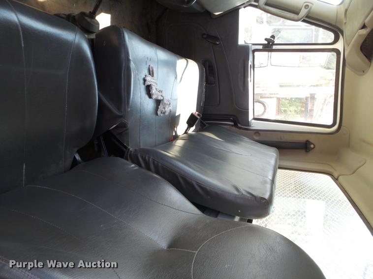 image for item DL9096 2013 International DuraStar 4300 flatbed truck