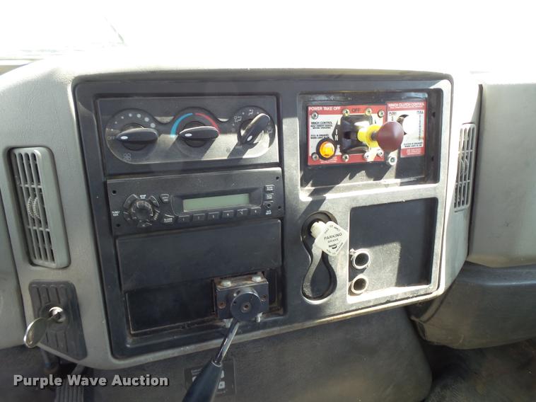 image for item DL9096 2013 International DuraStar 4300 flatbed truck