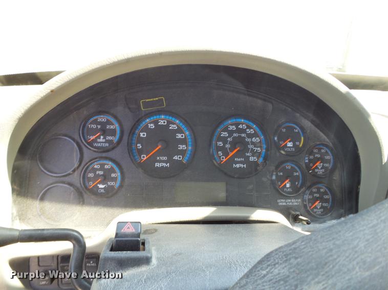 image for item DL9096 2013 International DuraStar 4300 flatbed truck