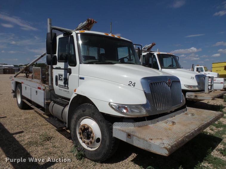 image for item DL9097 2013 International DuraStar 4300 flatbed truck