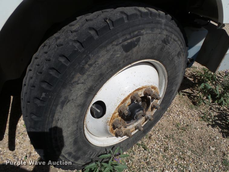 image for item DL9097 2013 International DuraStar 4300 flatbed truck