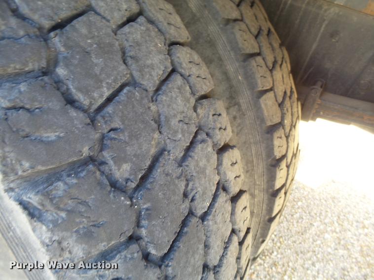 image for item DL9097 2013 International DuraStar 4300 flatbed truck