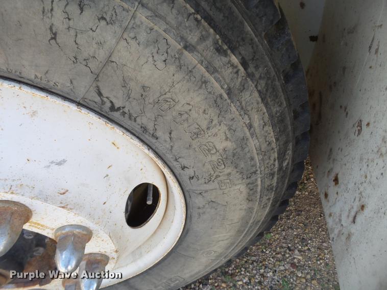 image for item DL9097 2013 International DuraStar 4300 flatbed truck