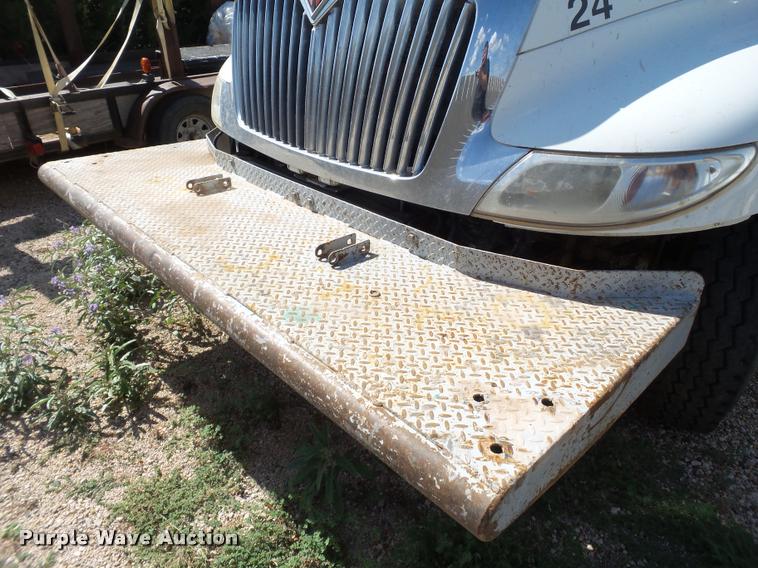 image for item DL9097 2013 International DuraStar 4300 flatbed truck