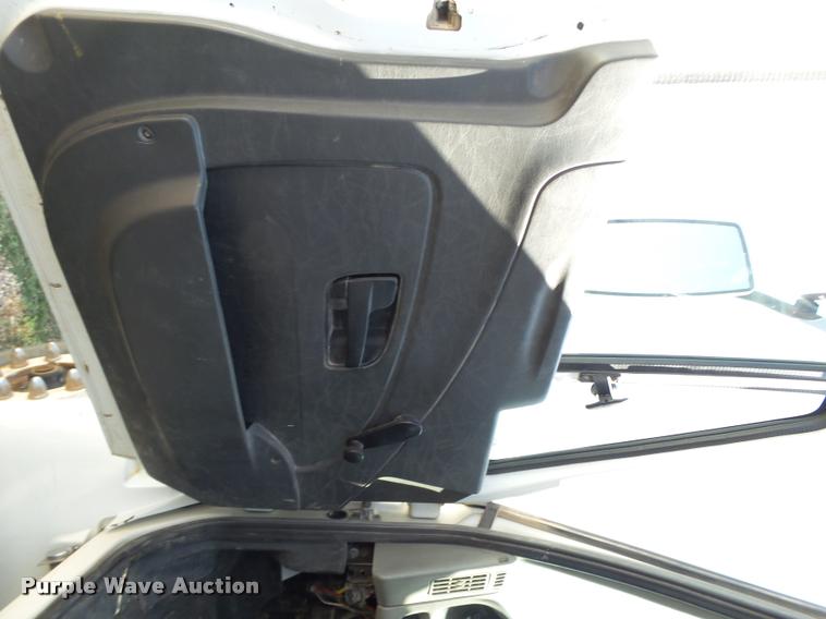 image for item DL9097 2013 International DuraStar 4300 flatbed truck