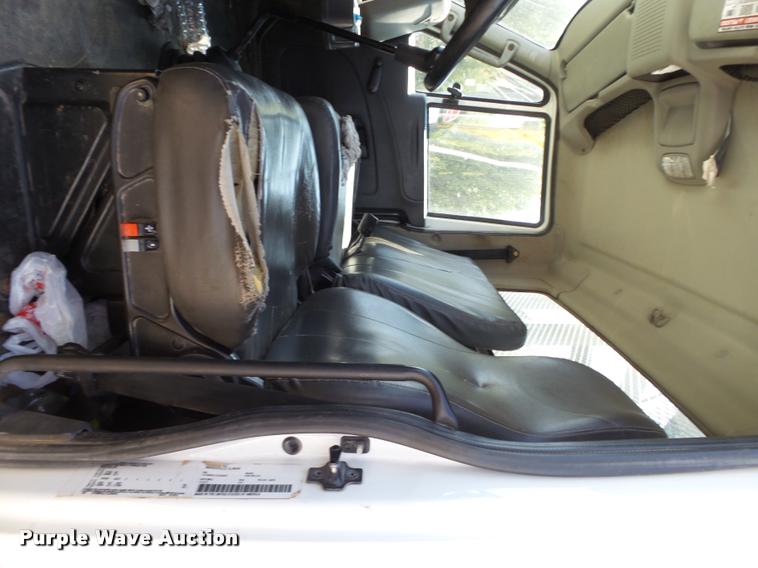 image for item DL9097 2013 International DuraStar 4300 flatbed truck