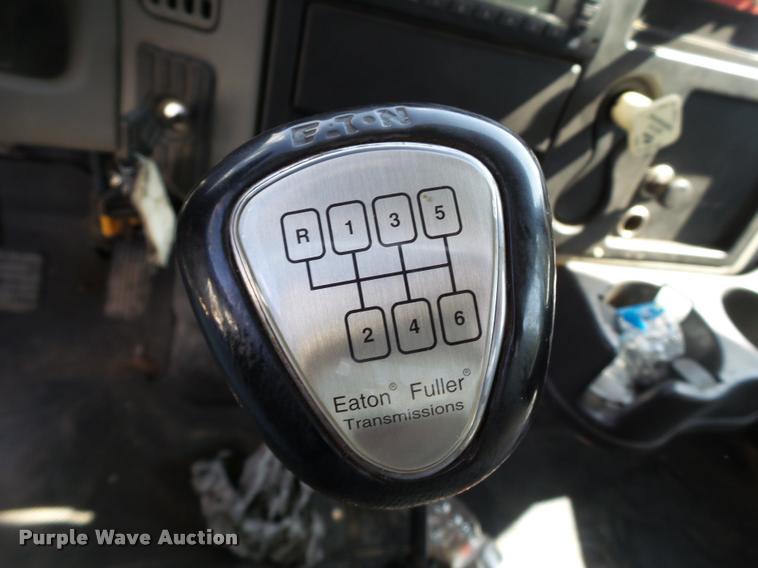 image for item DL9097 2013 International DuraStar 4300 flatbed truck