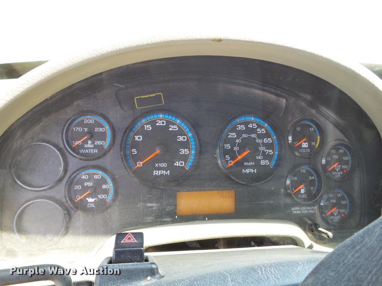 image for item DL9097 2013 International DuraStar 4300 flatbed truck