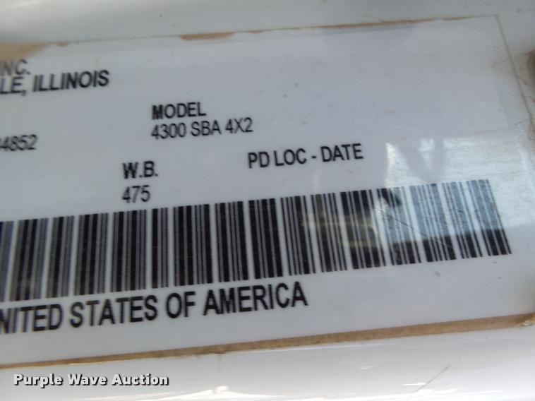 image for item DL9097 2013 International DuraStar 4300 flatbed truck