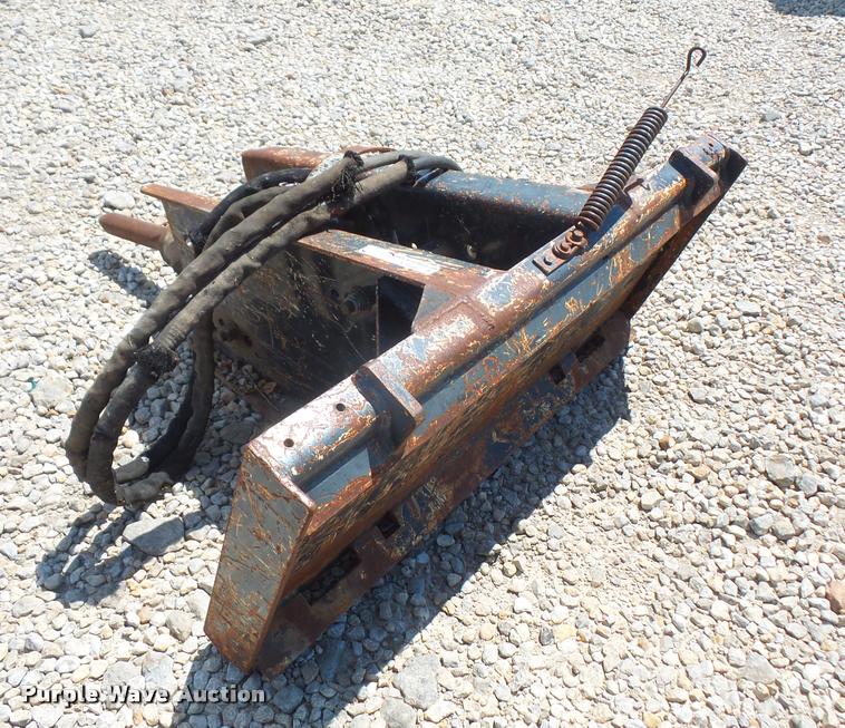 image for item DL9568 Hydraulic skid steer breaker