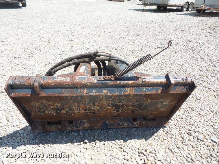 image for item DL9568 Hydraulic skid steer breaker