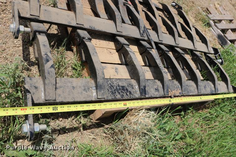 image for item DM9378 (3) bolt-on cutting edges