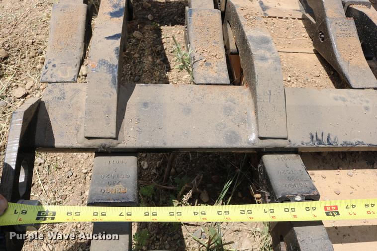 image for item DM9378 (3) bolt-on cutting edges