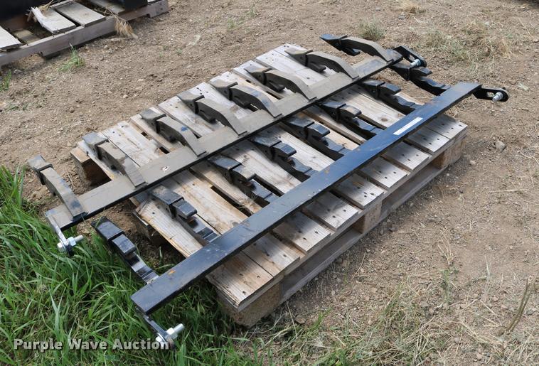 image for item DM9379 (2) bolt-on cutting edges