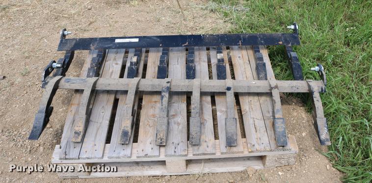 image for item DM9379 (2) bolt-on cutting edges