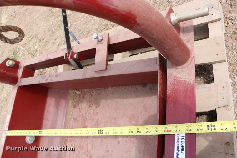 image for item DM9381 Edge scoop