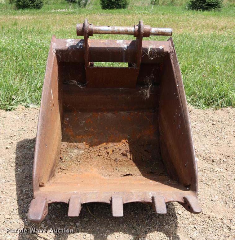 image for item DM9383 Bucket