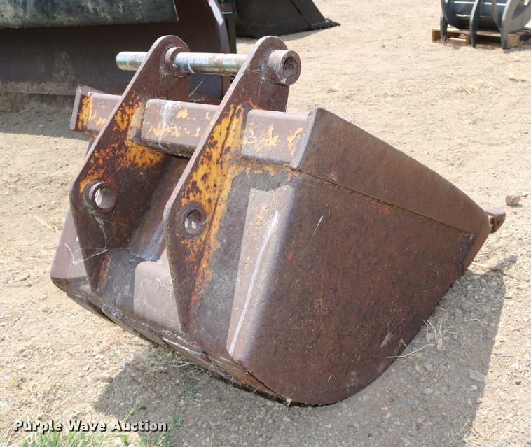 image for item DM9383 Bucket