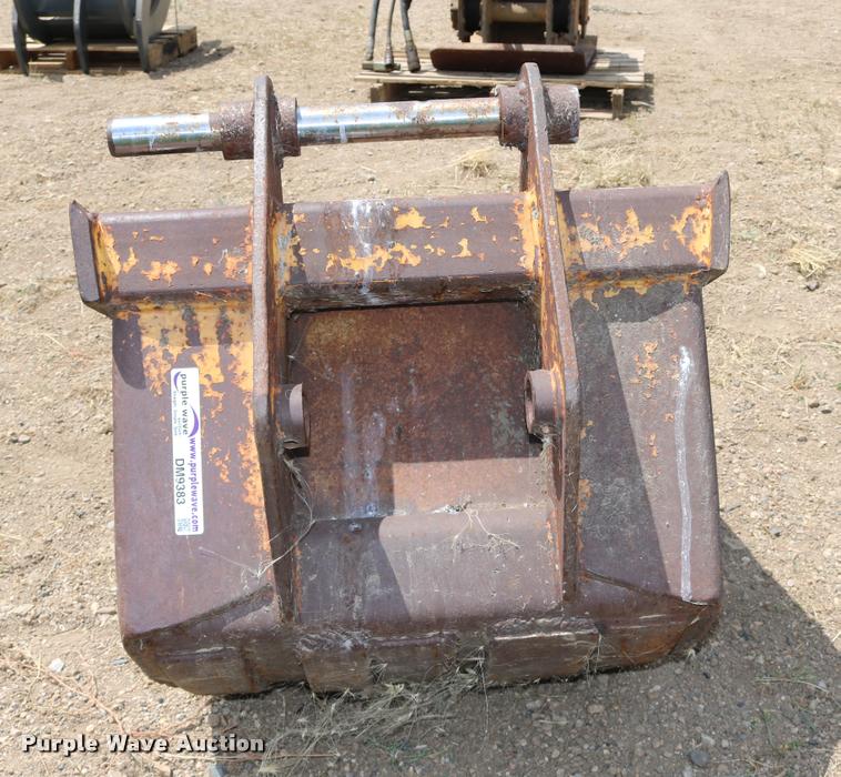 image for item DM9383 Bucket