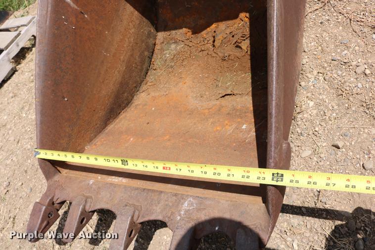 image for item DM9383 Bucket