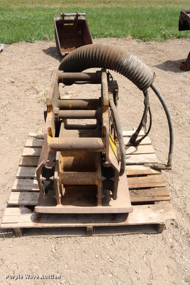 image for item DM9384 Indeco plate compactor