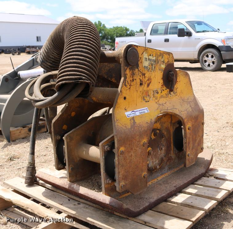 image for item DM9384 Indeco plate compactor